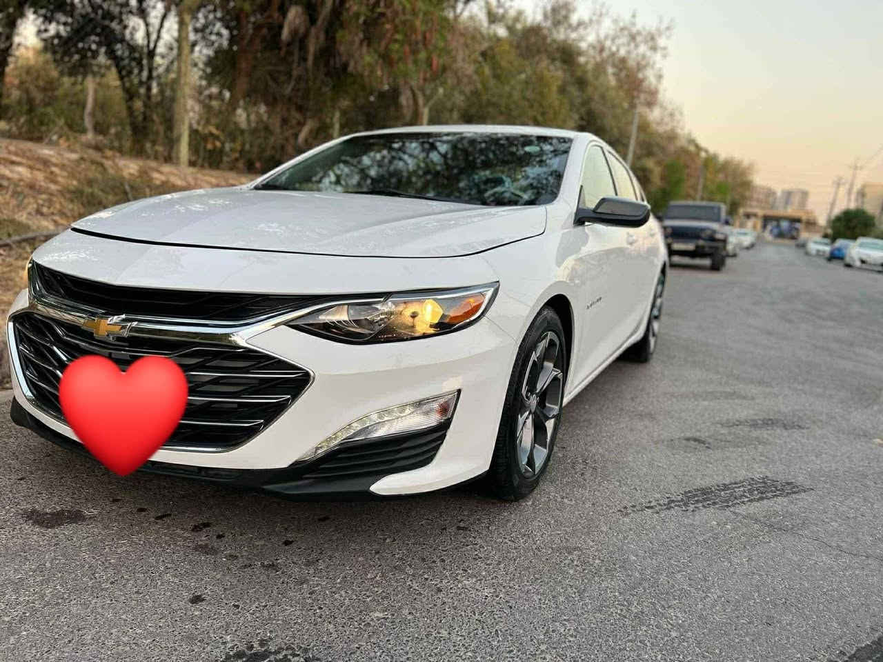 على بركة الله
رجاءا اقرا المنشور اولا
سياره مو اليا معروضه يمي ابيعها اخذ عموله بعد الاتفاق من طرفين 

للبيع بالنقد فقط
رجاءا فقط نقد

شوفرليت ماليبو
موديل 2023
مواصفات Lt
رقم أربيل الجديد
هزة جديده
سنويه ممنتهيه..... 
 مكينه ١٥٠٠ توربو.. قطعتين تبريد... كشن سائق كهربائي.. شاشه جبيره.... كامره دواره
كشنات مخملي.... كشنات تدفئه... اوتو ستوب... كروز سرعه... تحديد مسار... قياده اليه.... رادارات.... تحكم استيرن... داتا شوب
سياره بدون دواخل... ايرباكات استيرن
بجم كبس... صندوق كبس....
بيها ٤قطع صبغ مع السقف
ابيعها عام.......

سياره موجوده باربيل عينكاوة
شرط تحويل او وكاله
عليها غرامات ينزل من سعرها تقريبا ورقه

صور حادث مرفق ويا صور 

السعر ١١٨ عدا العمولة

للإستفسار الاتصال على الأرقام التاليه
***********
***********
*********** واتساب
