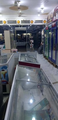 أسواق للبيع والاجهزه كما موضح بالصور بالاضافه إلى مولد كابوتا ٣ بستم ....