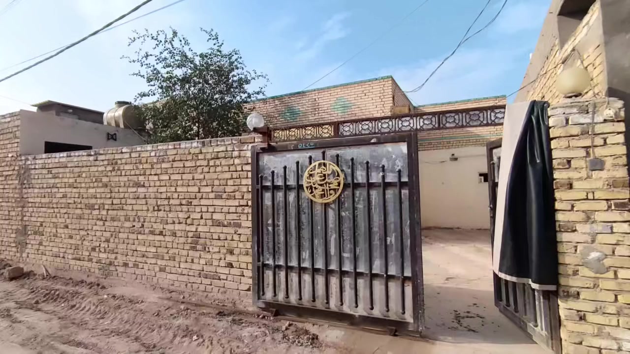 يالله
بيت لبيع سعره ٤٥ وبيه مجال
او رهن سعر الرهن ٢٠ مليون سنتين
بيت لبيع ٢٠٠متر طابو زراعي بالبراكيه قرب مدرسة راعي الإصلاح  اله مدخل من شارع المطار الجديد واله مدخل ثاني من شارع المعمل 
البناء ابلوك والاساس طابوق وسقف اعكاده
يحتوي على ٢غرف نوم واستقبال وصاله ومطبخ
الاستفسار الاتصال على
***********
***********
او مراجعة مكتب حيدر الزبيدي للعقار والمقاولات العامه عنوان المكتب بشارع المعمل قرب مدرسة الازدهار لبنات
