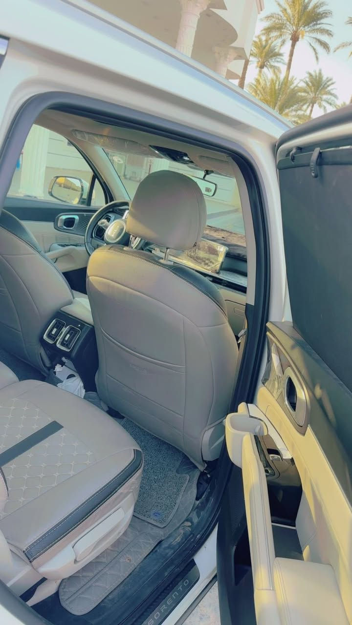 السلام عليكم للبيع سورنتو خليجي موديل 2025 كفاله عامه ماشيه 37
رقم اربيل تريد وكاله او تحويل حاضر المواصفات جنطه كهربائيه ويل
19 مكينه 6سلندر بنيّ راما مكاني بغداد 
***********
