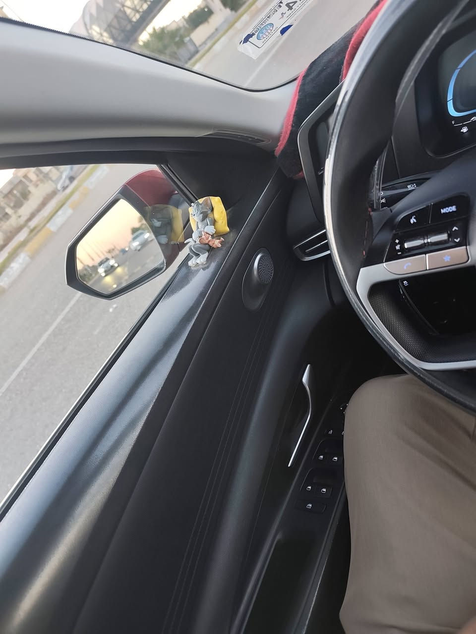 السلام عليكم
للبيع النترا 24 امريكي 
رقم أربيل باسمي تحويل 
السياره محرك 200دوش
السياره ضربه بسيطه بنيد والجاملغ
السياره جديد احله من الصور 
مكان السياره الفلوجة 
السعر 167
***********
***********
