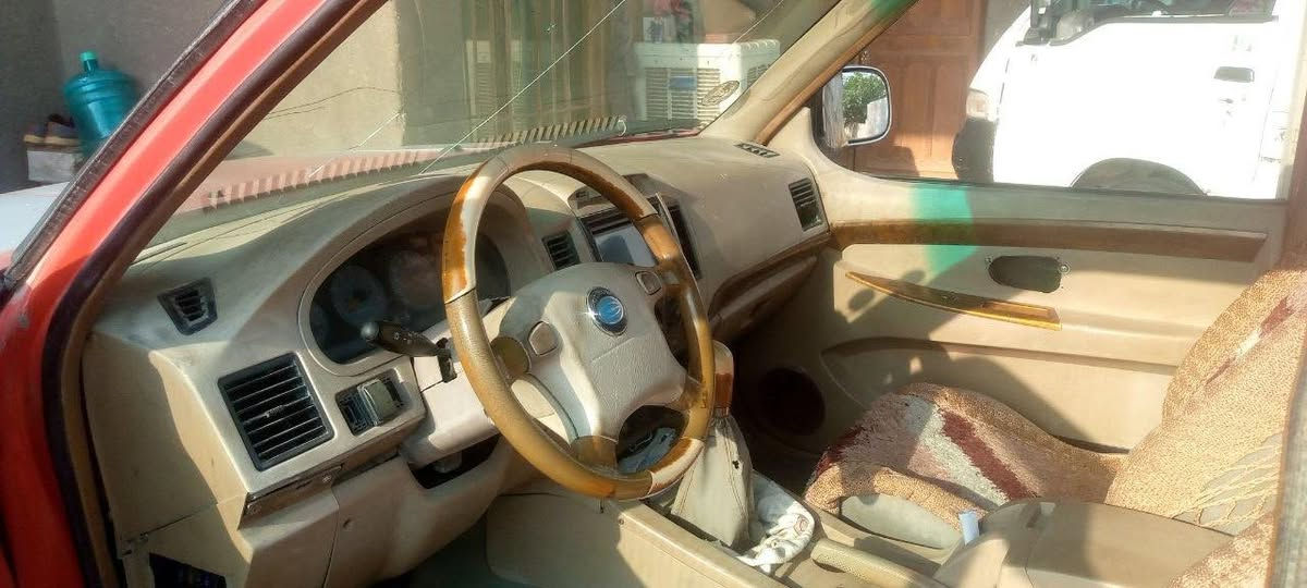 السلام عليكم بيكم كنو 2006 للبيع محرك وكير كفاله محرك نوزل تخم تاير تخم ويل كب كهربائيات كامله غرفتها حلوه شواصي مكفوله رقم بابل بأسمي تحويل ثاني يوم 
(السعر40وبيها مجال) 
للاتصال(‭0780 241 1526‬)

