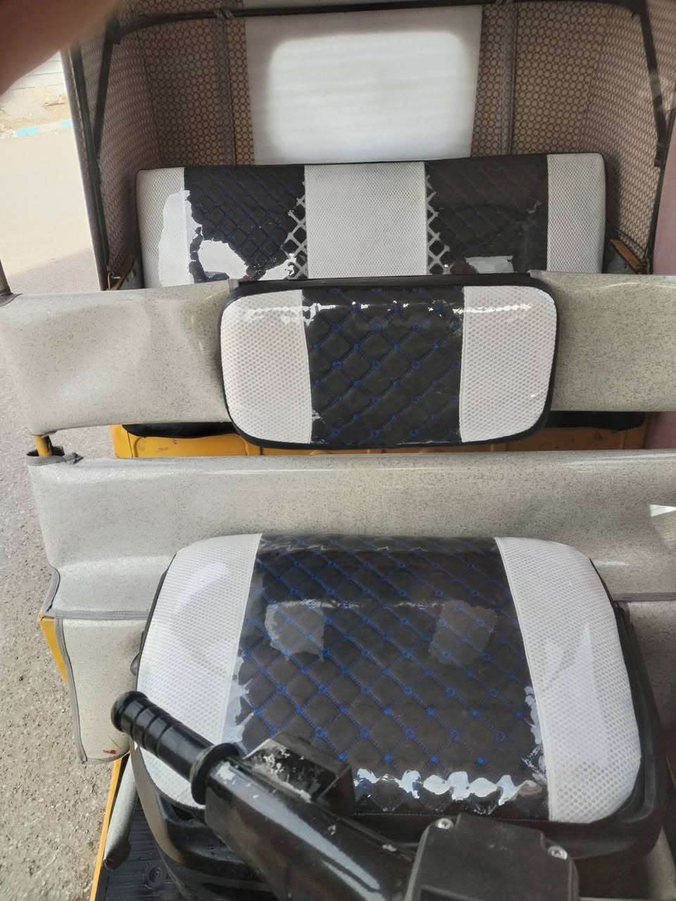 السلام عليكم
تكتك موديل ١٩ شهر ١١ رقم وسنوية انكليزي
تجفيت جديد جادر جديد دوشمة سفريات جديد
بيهه صبغ لغد ودوس فقط بدون ضربة
يرادلهه ترتيبات بسيطة
رايدهه ب5.850
مكاني بغداد الشعب
***********
