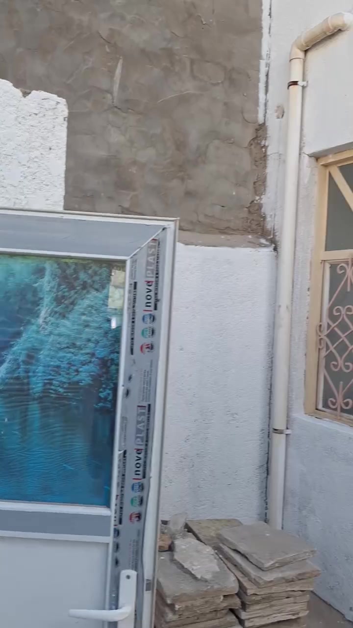 بيت ١٠٠ متر خرفه واستقبال و صاله حمام دخل وخارج مطبخ بشهده قريب عشارع بيت بلاديه مشتغل معملته بس كشف يطلع البيع سعر ٤٠ مليون تفاصيل ***********
