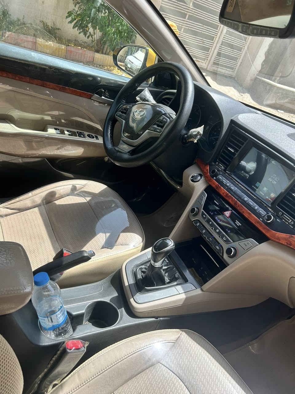 النترا 17 امريكي سوبر يعني فول لمتد
كير مكينه حداديه تبريد مكفول مع منظومه غاز اصلي وشغالة
  حادث باب صدر وشويه باجاملغ فقط طخته بسيطه بدون تبديل ليبل واحد سياره جاهزه وكل نقص مابيه  بسمي رقم بغداد موجوده في بابل اتصل على رقم اني مكلف بنشر ‭0772 626 4232‬
