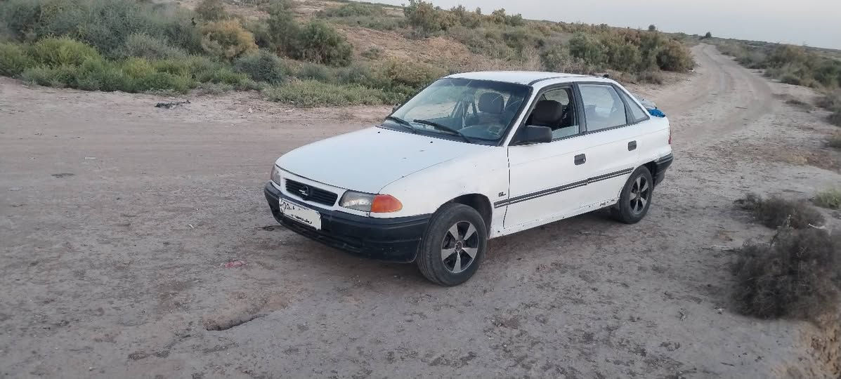 السلام عليكم
اوبل استرا
موديل 93سنويه وارقام وهزه
جديده رقم واسط
عنوان واسط النعمانيه السعر
28 للاستفسار الاتصال ***********

