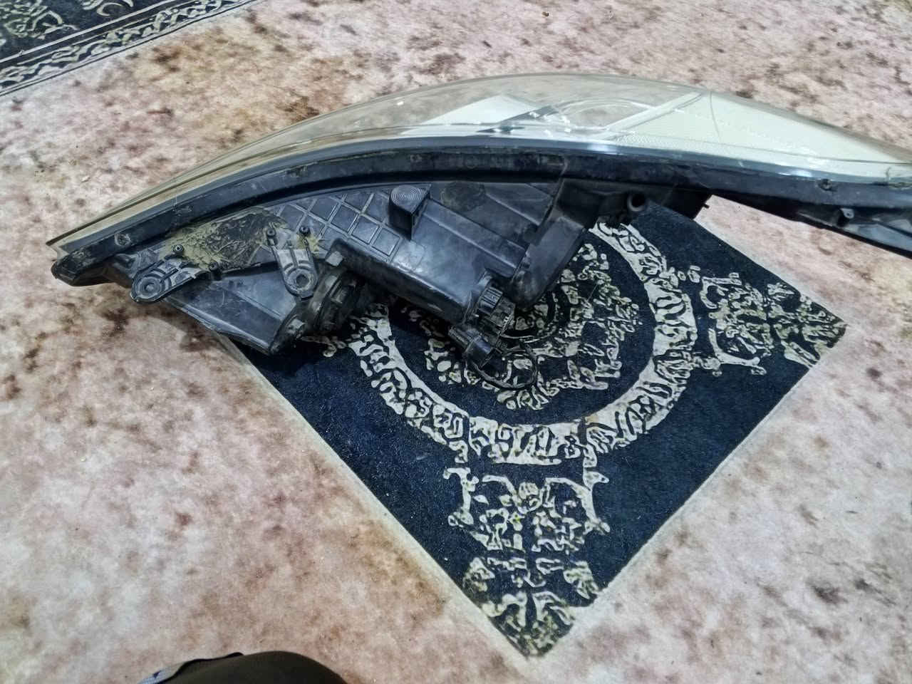 السلام عليكم اخوان لايتات اللنترا مضلع خليجي من يرهم من موديل 11 الى13 نظيفات العظم مالتهن اصلي تفصيخ بس الجامات مو اصليات السعر 65الف للاستفسار اكثر المراسله خاص او الاتصال ***********
