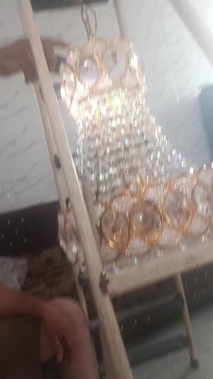 ثريه مع 3براكيتات نفس الموديل سيت كامل