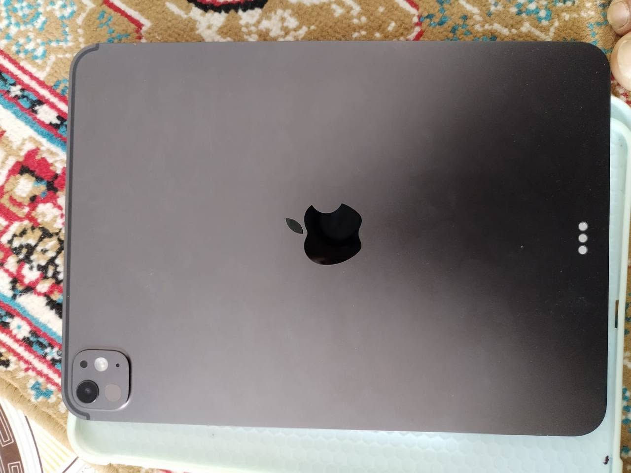 ايباد 11pro m5 2026 ذاكره 256 نضافه ٩٨ عدد دورات البطاريه ١٠٠ مستخدم شهرين فقط  مكاني بغداد سعره ١٢٥٠ قفل مجال بسيط حك الجيه 
تواصل وياي ماسنجر او ***********
