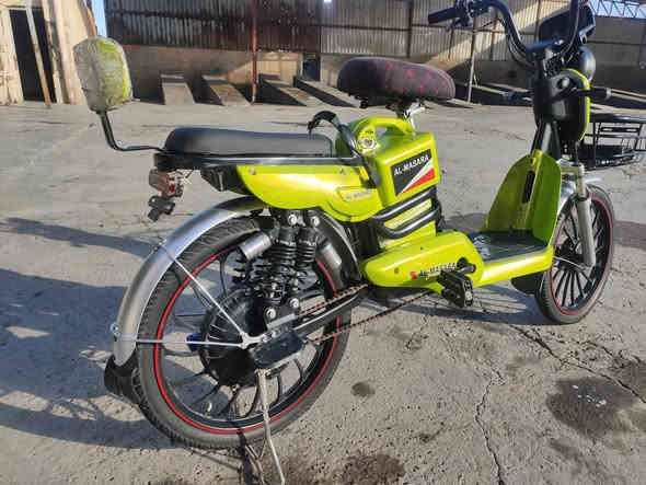 موطور للبيع بطاريات جدد موديل 23  سعر 375 مكاني الخالديه 
***********
