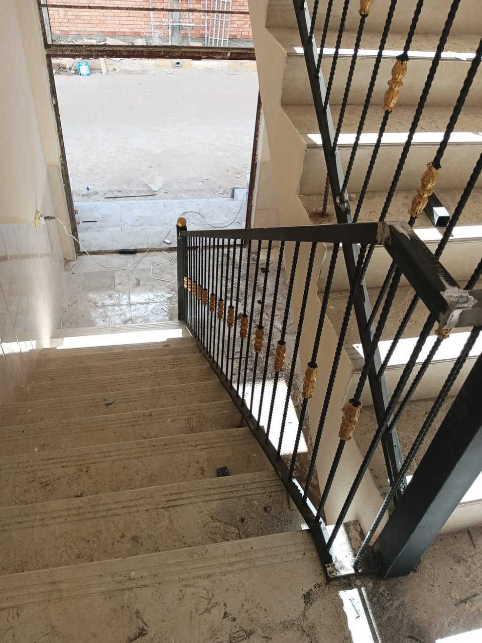 شركة البراء 

 
#اقساط بسعر النقد لحاملي ماستر رافدين

نقدم لكم أرقى خدمات ( الألمنيوم والحديد ) بجودة استثنائية وتصاميم تناسب جميع الاحتياجات السكنية والتجارية. نجمع بين المتانة، الأمان، والأناقة العصرية لنضمن لك حلولاً متكاملة تلبي كل تطلعاتك.

🔹 تجهيز منزل كامل بأحدث أعمال الألمنيوم والحديد وال .PVC

🔹 شبابيك، أبواب، محجرات، ومطابخ مخصصة.
🔹 مواد ذات مناشئ عالمية.
🔹 تنفيذ سريع بأعلى مستويات الدقة.
🔹 خامات من ارقى الانواع وضمان على جميع الأعمال.
🔹 شبابيك ألمنيوم سراي التركي بأحدث المواصفات، مقاومة للعوامل الجوية، مع عزل حراري وصوتي مثالي.
🔹 أبواب رئيسية وداخلية بأشكال عصرية توفر الأمان والفخامة لمنزلك.
🔹 محجرات سلالم وبلكونات بأحدث التصاميم، تجمع بين الأناقة والجودة.
🔹 مطابخ ألمنيوم و( HDF ) مخصصة بتصميم حديث يناسب جميع المساحات والأنماط العصرية.
🔹 واجهات زجاجية (Curtain Wall) تضفي لمسة معمارية متميزة للمباني الحديثة.
🔹 زجاج مسكرت وعاكس يمنح الخصوصية مع تصميم أنيق وعصري.

📍العنوان / الرمادي -شارع المحكمة -قرب مجسر الزيوت.

للاتصال&واتساب
***********
***********
***********

#اقساط بسعر النقد  ⛳️

💬 تواصل معنا الآن وابدأ رحلتك نحو تصميم عصري بأعلى معايير الجودة! 🚀
