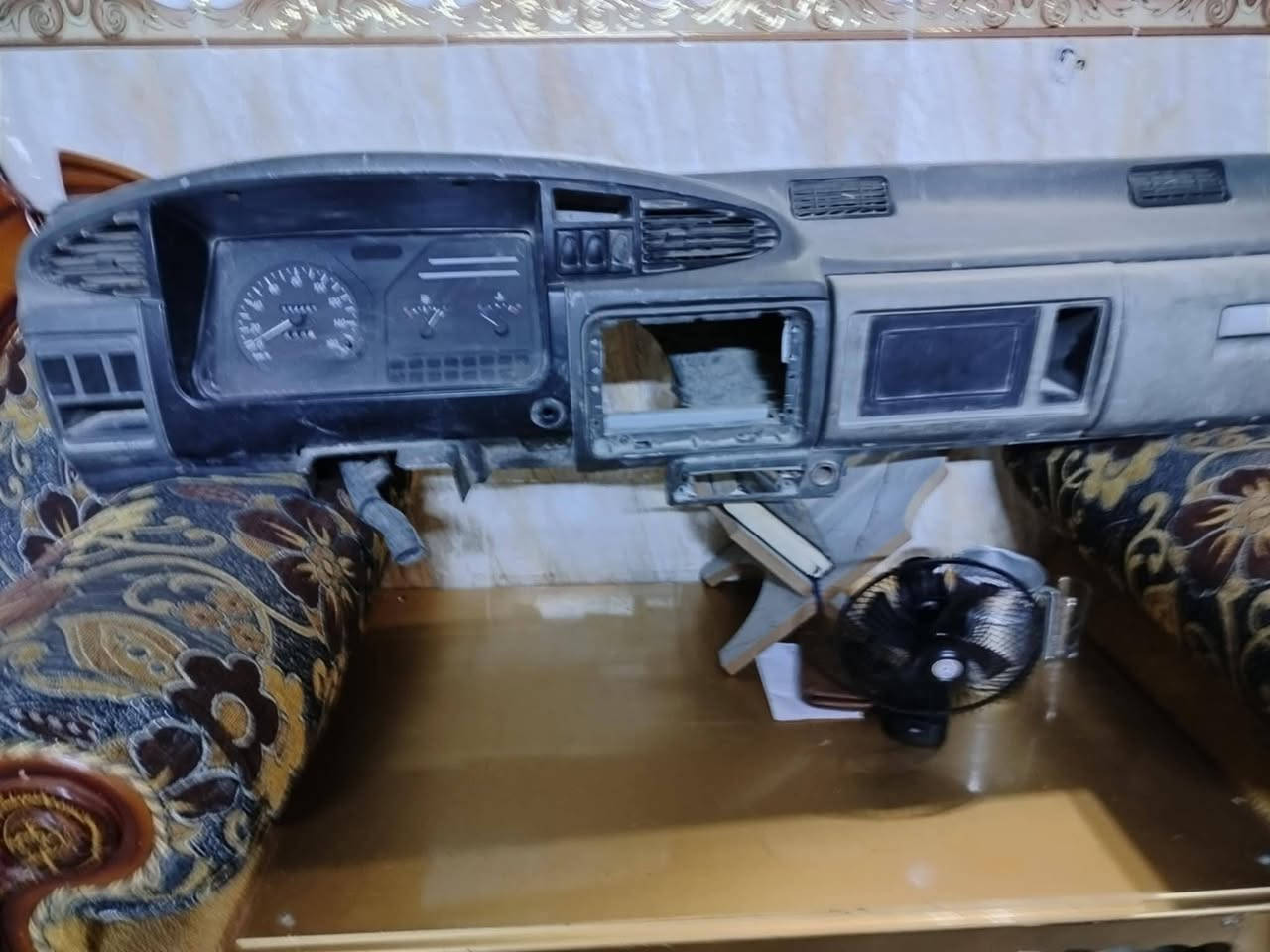 دشبول سامسونك حاوية شتريتة وتالي بعت السيارة وماشديتة 200 الف قفل *********** مكاني ديالى بعقوبة
