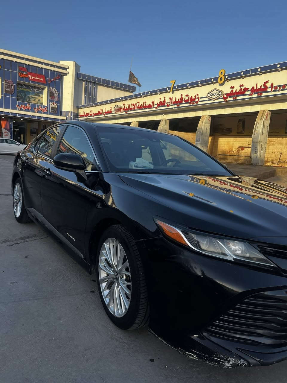 للبيع: تويوتا كامري 2018 – فئة LE
🔹 الممشى: 175 ألف كم
🔹 الوارد: أمريكي
🔹 الرقم: أربيل – سنوية مجددة
🔹 المواصفات: LE (شاشة، كاميرا خلفية، تحكم ستيرن، مثبت سرعة – حسب التجهيز)
🔹 الملاحظات:
 • حادث خلفي (صور الحادث موجودة)
 • ملاحظات بالبدي

💰 السعر: 160 ورقة وبيها مجال
📍 الموقع: البصرة
📞 الاتصال/واتساب: ***********
