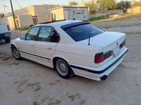 للبيع بي ام  بالنقد والقصد 525 كير عادي مكينه 20 كبس
طخم امامي خلفي جديد مكينه بي اسم صرف 
مديل 1990 اتريد تحويل اتريد وكاله بغ عام للجماليه
السعر 50 وبي مجال 
رقم الهاتف ***********
