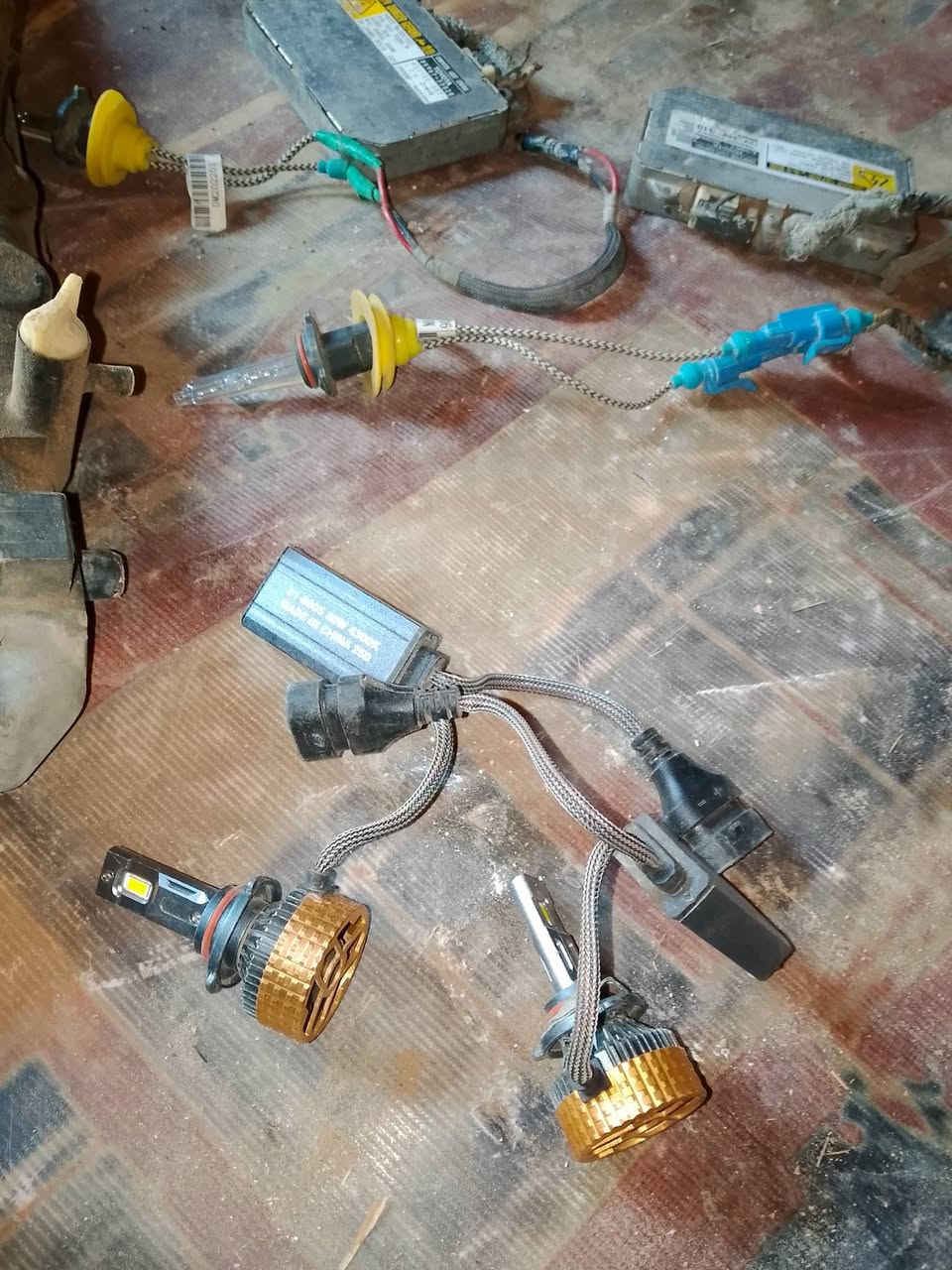 سلام عليكم غراض راس الثور البيع نضيفات وكلهن شغالات قيم وخذ نتصل وتدلل***********
