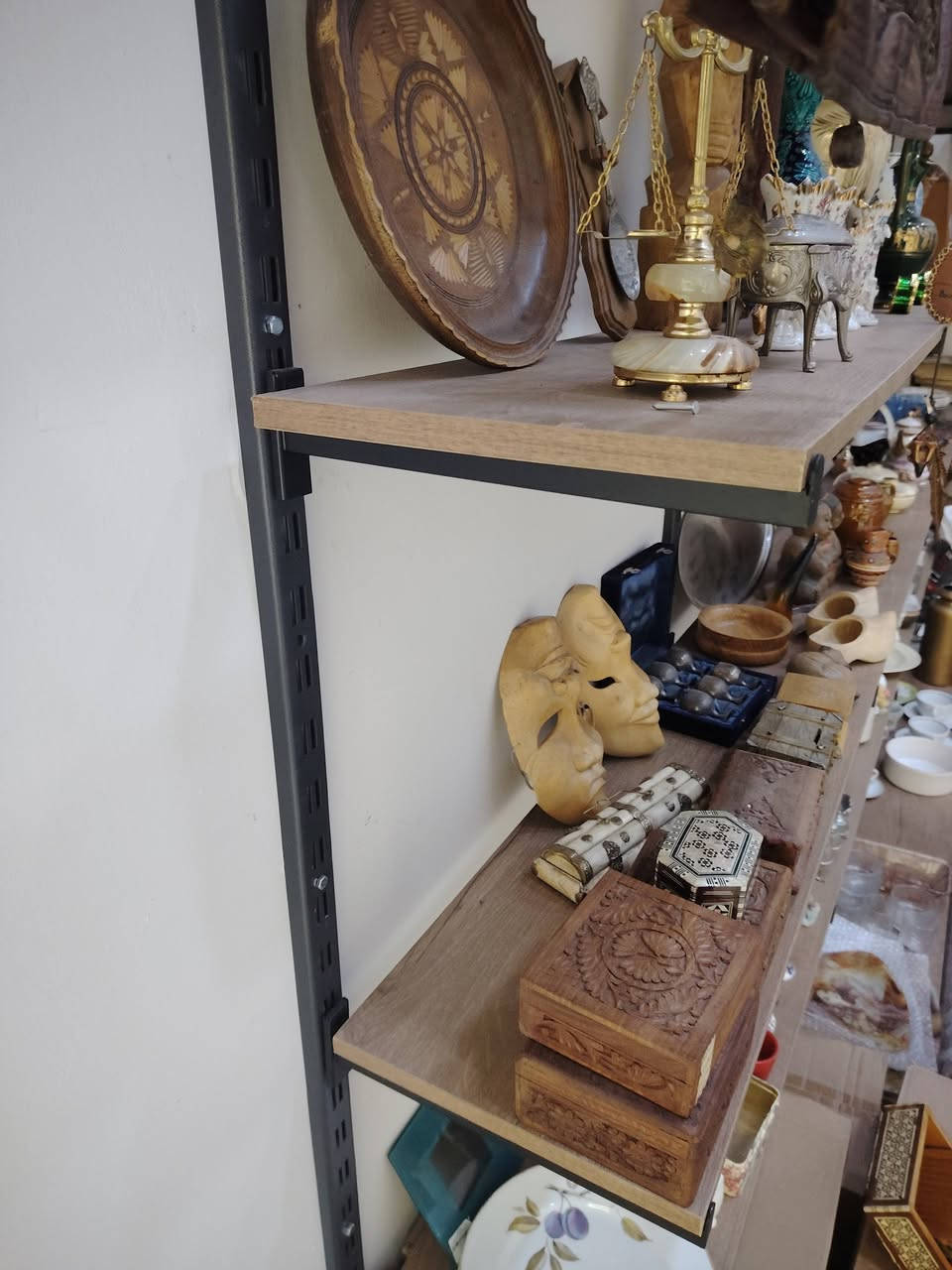 السلام عليكم للبيع رفوف جديدة استعمال شهر للبيع الطول الكلي 7.25 الي بالوجة 3.60 والي عاليسار 3.65 وينكص علي حسب التصميم


**إذا كنت صاحب هذا الإعلان وتريد حذفه لأي سبب، رجاءا أرسل رسالة إلى الدعم الفني**