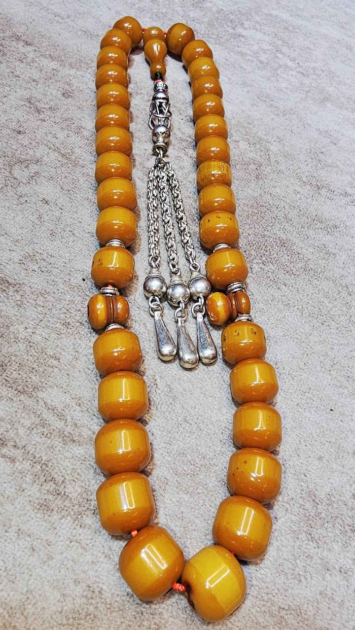 يا الله 
لعيون هواة الانتيك وعشاق الانكليزي أو اللندني مغلف معرق محزم اصالة التاريخ في مسباح مسكي انتيك مزين بالفضه ٩٢٥ وزن ٧٥ غرام نظافة ١٠٠% المهتم التواصل عل خاص يوجد توصيل لكل المحافضات


**إذا كنت صاحب هذا الإعلان وتريد حذفه لأي سبب، رجاءا أرسل رسالة إلى الدعم الفني**