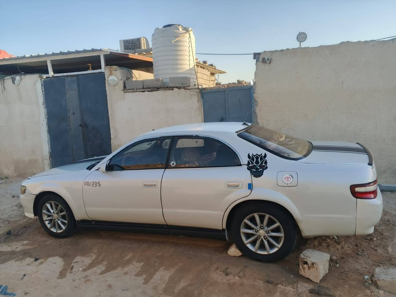 شيزر موديل 93 سنويه تنتهي 2031 السيارة بسمي مصبوغه عام للبيع او المراوس حسب القناعه
السعر: 52 ورقه
العنوان :البصرة .الزبير
رقم الهاتف:***********
