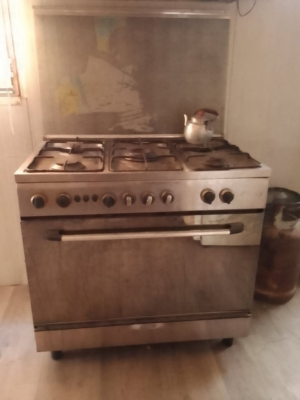 غراض بيت للبيع بسعر مناسب مستعملات شغاله. مبرده ايرانيه عدد اثنين غساله ال جي طخم قنفات طباخ مصري كاونتر مع سنك برادماء ثلاجه حجم ضغير ونواعم قرب اسواق اسطنبول ***********
