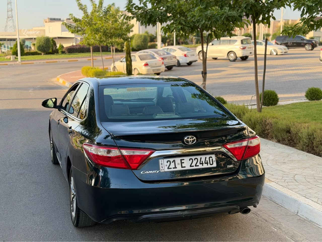 toyota camry 2016 SE
توێتا کامری مۆدێل 2016 
شاشە گەورە سوکان ڤۆلیۆم دەبل گێر ئۆتۆماتیک گێری سوکان کوشن نیو جلد بلوتوز کامێرا تەبرید مەرکەزی مەکینەو گێری نەکراوەتەوە سەنەوی و ڕەقەم تازە 
٥ پارچه‌و په‌ڵه‌یه‌ك بۆیاخی هه‌یه‌ كه‌مێك پێشی گرتوه‌ 
نرخ:118 مەجالێکی کەم 
*********** السليمانية, العراق
