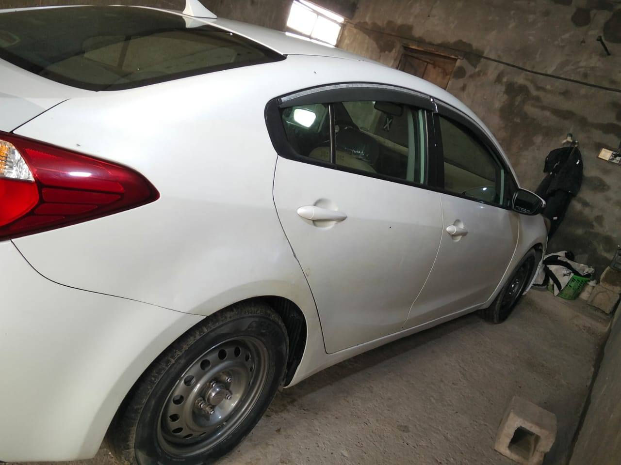 كيا فورتي وارد مريكي  حدثه جملغ أمامي بدون دواخل سيارة البل واحد محرك وكير مقفولات تخم تاير سيارة بسمي سعر ١١٠ بيه مجال *********** سيارة مكلف بنشرة
