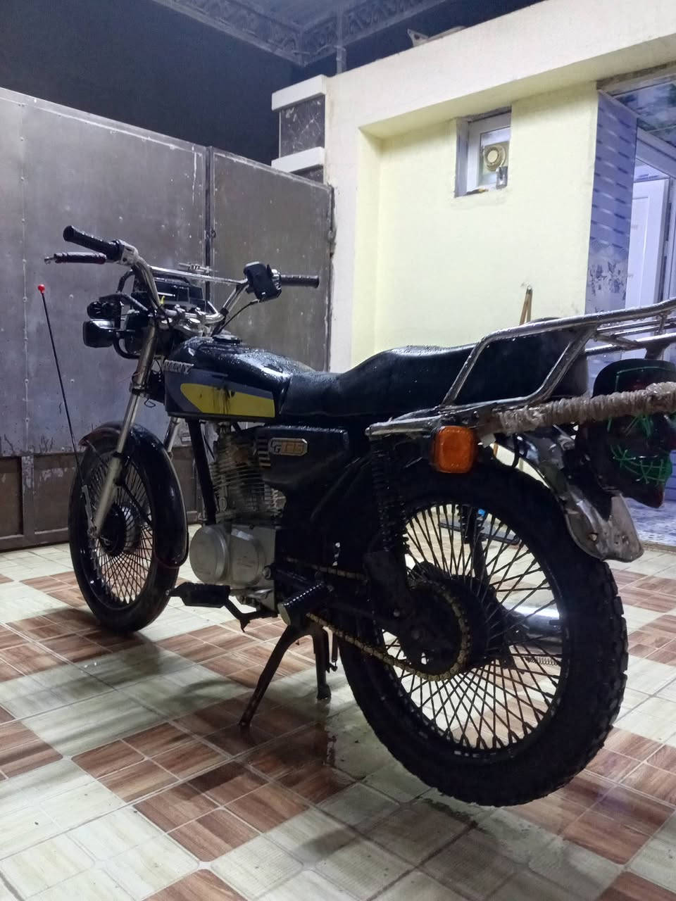 السلام عليكم 

دراجه ملكه برو موديل 19 لبيع 

شلعه معدل فول كهربائياته كلها شغاله 

النضافه %90 السعر 300 وبيها مجال 

مكاني تكريت مجمع جوهره 

استفسار رقمي متواجد فقط وتساب 

***********
