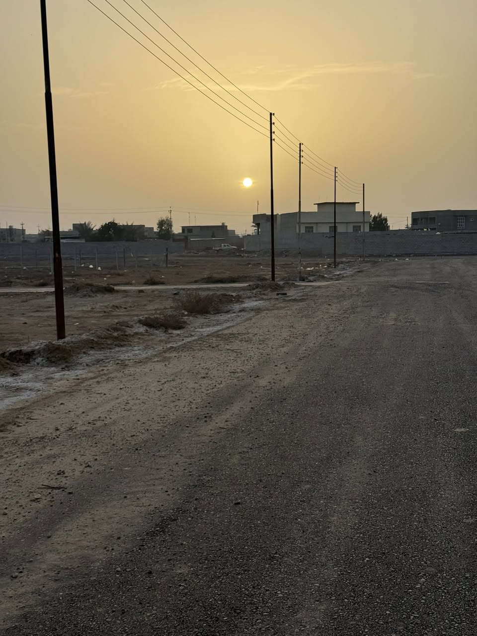 للبيع قطع اراضي بأسعار تنافسية 💥
(((مجمع _جوهرة الدجيل )))

 يوجد لدينا قطع اراضي سكنيه ملك صرف زراعي سند 25
في مدينة الدجيل بمساحات مختلفة تبدأ منـ 

المساحة: 100م²  

المساحة: 200م² 

المساحة: 300م² 

المساحة: 400م² 

‼️المساحات المطلوبه حسب رغبة المشتري  

🔴-المساحة: 200م²
واجهه _____12 ونص
نزال_____16مٰ
🛑-المساحة : 200م
واجهه______10م
نزال______20م
شارع رئيسي تجاري عرض _14 مـتر 

‏(( Services ــــــــــــــــــــ خدمات الارض))
1_مــــــــاء 
2_تــصـريف مياة صـحـي
3_كــهــربـاء
4_ أعمدة _ انـــاره
5_تبلــيـط  _ارصفــه

ــــــــــــــــــــــــــــــــــــــــ 
العنوان : الدجيل_فلكت الولايه _ شارع قصي بطيط ابوالغسل 
لاستفسار والاتصال على الاتصال 📞***********
ــــــــــــــــــــــــــــــــــــــــ
