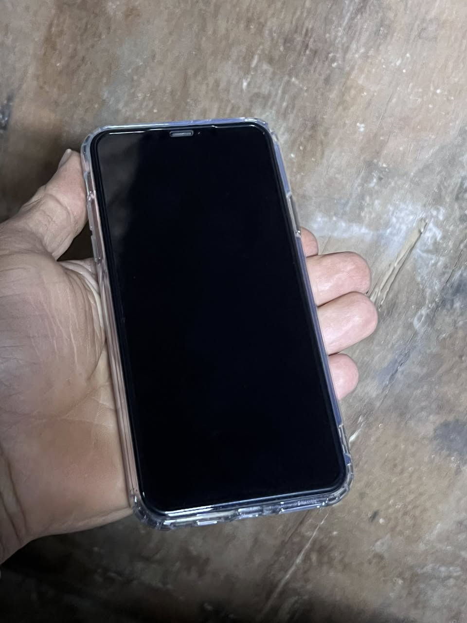 ‏سلام عليكم iPhone 11 الجهاز نظيف كلش بدل البطارية فقط فطر بالظهر. سعره. (٣٠٠)
‏***********
