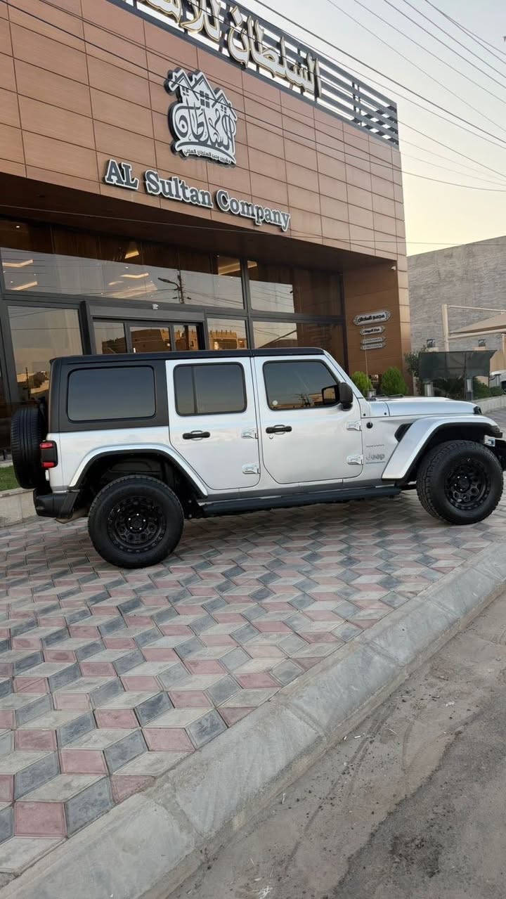 جيب رانكلر 4Xe 2023  صحارى وارد امريكي

Jeep Wrangler 4Xe 2023 2.0L 4

حجم المكينه : 2000 تيربو + هايبرد + هجين شحن خارجي
المسافه المقطوعه : 54 الف كيلو     
                      الضرر :  
                   

الايرباك :دركه+ 
السعر 238

المواصفات 
1.قماره تتفصخ اصير كشف
2.بصمه 
3.لوكير
4.كشافات 
6.شحن خارجي
7.بكلايت لد 
8. شاشه
9.دمام خلفي
10.كشنات جلد
 مرقم بغداد  
‭0775 115 1181
المكان تكريت
