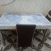 ميز طعام • عيب بالكراسي • يتسع ل٦ كراسي