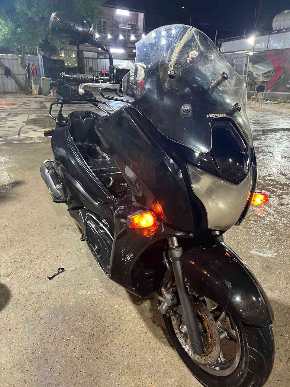 سـلام عليكم شباب شونكم
دراجه هوندا فاز دراجه مال بيت شغل كفيلك الله تجي تفحص وجيب الف فيتر وياك اذا بيه شيء دراجه حلوه ونضيفه دراجه شلعه معدل اقل شي 130 محرك 250c ستاند حساس كهربائي  كلشي شغال بيهه الدراجه تجي تنكر سوجيج واطلع  وشرط انطيك بيهه طرح اتروح الكربلاء وترجعلي شرط دراجه اني منزله رمبهه ب ٢٨ ورقه وهسه عارضهه بيع او مراوس  سعر البيع ١٥٥٠ واتساب *********** راسلني وبخدمتك بيهه مجال + مراوس بشي نضيف بطح ايشي حلو مرتب مثل دراجتي
