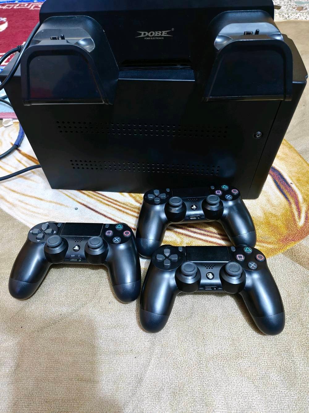 ملحقات بلي 4
قاعدة تبريد وشحن جوستكات بلي 4 برو السعر 15 قفله
جوستك بلي 4 برو اصلي شرط الفحص ع 35 القطعة
يوبي اس فالكون 1200 السعر 50 
عنواني بغداد اي استفسار عالرقم ***********