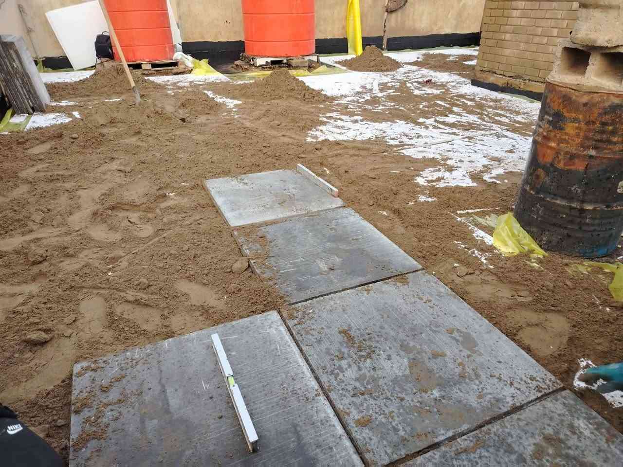 سلام عليكم
نشتغل اشتايكر والجير السطح وجير أساس نشتغل كرسته وعمل ونشتغل بس عمل ونشتغل جير بارد اكو عوازل حرارة مثل الفوم أو الفين اكو احجام وقياسات حسب المواد صيانه ماستك تنظيف السطح قبل الشغل مساحه صغيره تنحسب قطعي التواصل رسول العسافي ***********
واتساب ***********
