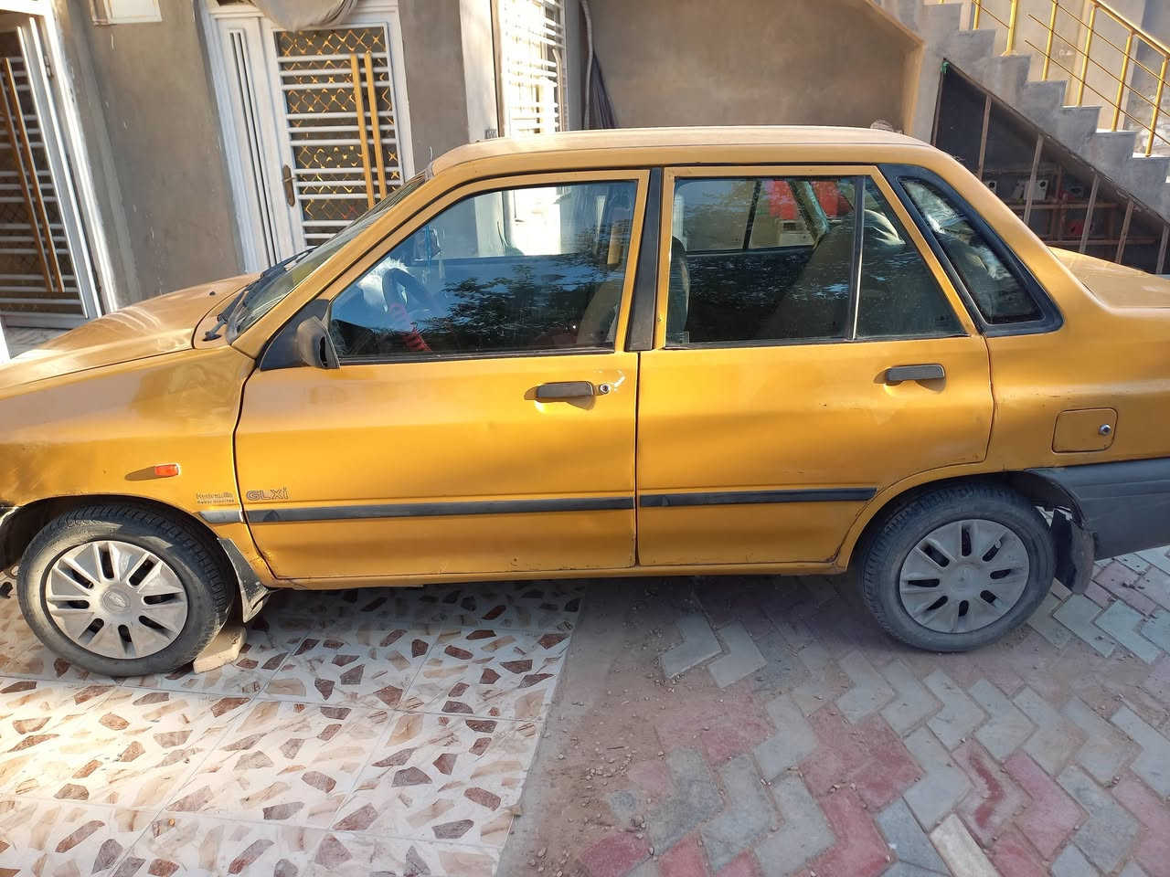 بسم الله الرحمن الرحيم
سياره سايبا مديل ٢٠١١ بسمي تحويل ثاني يوم كير محرك يخبلن كهربائيات كامله وشغاله مصفرة هيئه وغرامات سعر ٣٠ ورقه 
رقم الهاتف ***********
