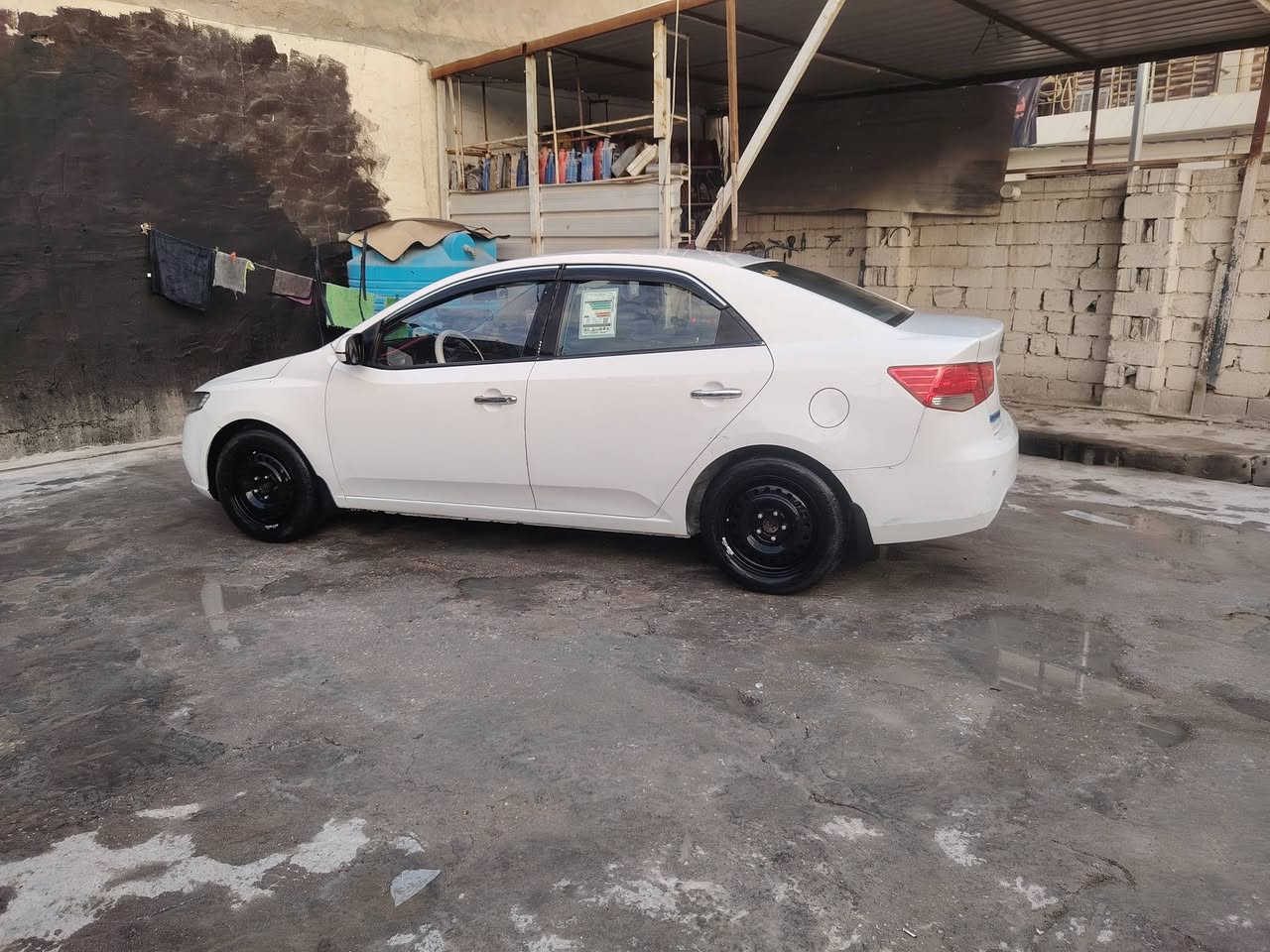 سيارة سيراتو 2013 وارد خليجي رقم اربيل انكليزي وكالة مو باسمي الموجود بالسونار تبريد تدفئة كير محرك خير من الله السعر ٨٩ وبيه مجال حك الجية الاستفسار هذا رقمي *********** مكاني كربلاء
