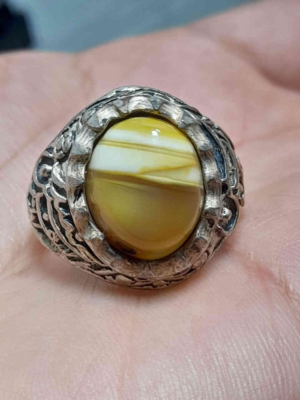 #ياالله
السلام عليكم ورحمة الله وبركاته 
نقدم لكم كل ماهو جديد ومميز 
متابعينا الكرام نقدم لكم خاتم فضه عيار 925 بحجر ( سليماني قديم ) صياغة  وجميلة بسعر (35) الف والتوصيل (  5 )   اقوى عرض تحطيم الاسعار  للحجز والاستفسار مراسلة الصفحه او الاتصال على الرقم يوجد واتساب ‎0774 784 6745 يوجد توصيل الى كافة محافظات العراق 🇮🇶 🇮🇶
