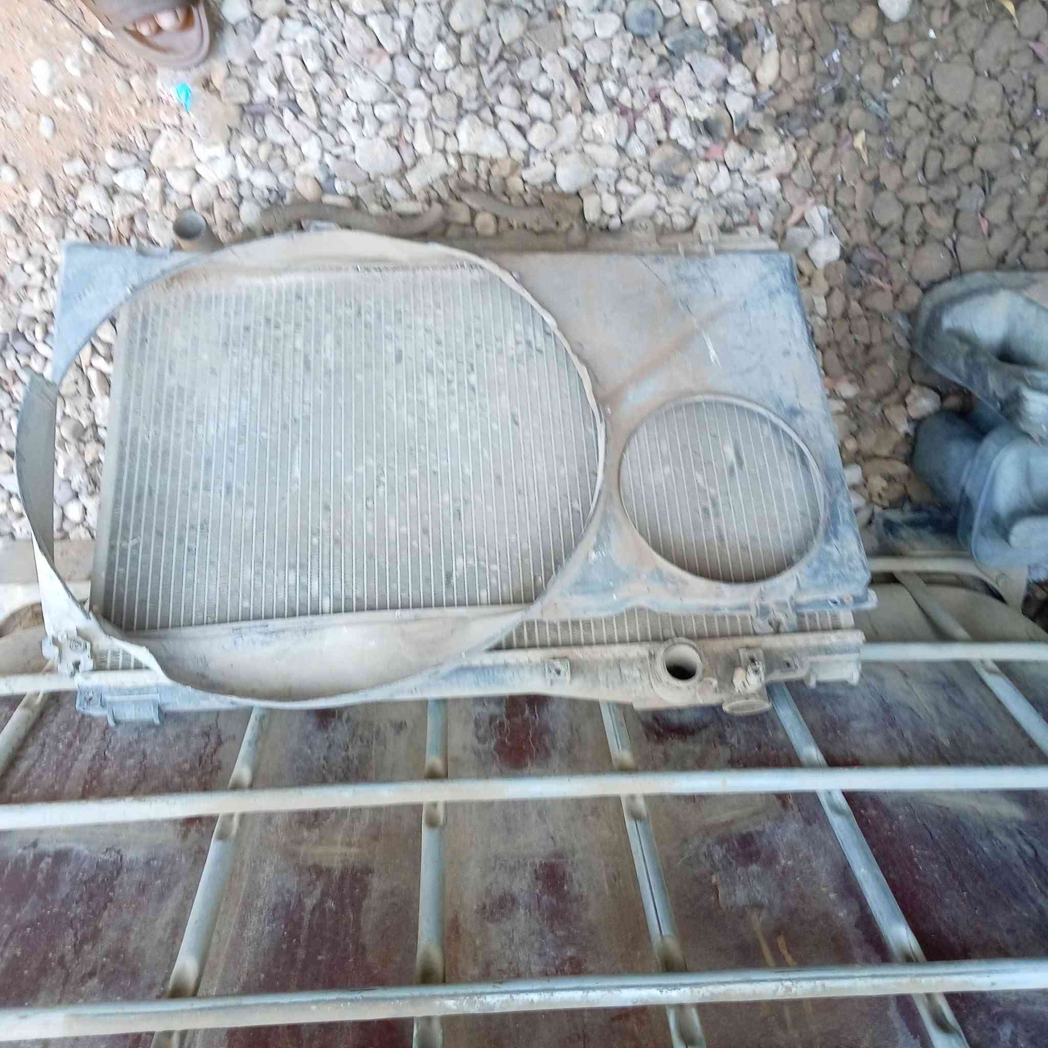 سلام عليكم للبيع ٣ راديترات ونجي نضاف لا مزروفه ولا غير شي وياهن حاضنه سعر الوحده ٢٥ قفل وراديتر تبريد نضيفه سعرها ٢٠ قفل دعاميات أرنب سيدان ترهم كصيف نضيفه وياهن براكيت الفيليه موديل ٨٩ والخضره ٩٠ سعر الوحده ٧٥ وبيها مجال ترايش مال بدنه مال ماسحات سعرهن ٢٠ الف مجمع ستيرن أيسر بلاد سعره ٣٠ الف كاعيات ترهم جميع السيارات يابانيات اصليات سعرهن ٤٠ وبيهن مجال مكاني نجف ***********
