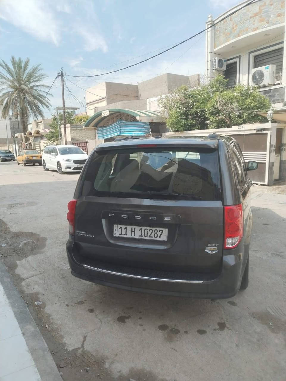 دوج كرفان موديل 2018

✅مواصفات SXT

✅بيبان كهرباء 

✅جنطة كهرباء 

✅داخل اسود +اصفر 

✅كشنات جلد 

✅تشغيل عن بعد 

✅شاشة 

✅كاميرة 

✅نضام ECo

حادثها بابتين وجاملغ امامي ٣قطع صبغ بدون تبديل وهنا بلعراق طخه بسيطه جاملغ الخلفي 

السيارة  مثل الصورة  بدون نقص و جاهز و نضيفه

سنوية جديد لوحة جديد هزة جديدة 

گير محرك تبريد خير من الله سياره مال بيت ماشيه ٧٦ 

ميل

سعر ١٦٠

للاستفسار

مكان السيارة بغداد 
***********
