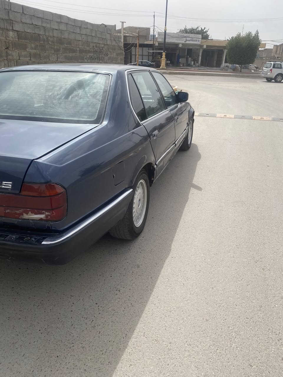 لبيع 735 موديل 90 سنويه وهزه  جديد رقم انبار تحويل ثاني يوم تبريد شغل كير ومحرك خير من الله  السعر 50 وبيه مجال العنوان لانبار ***********
