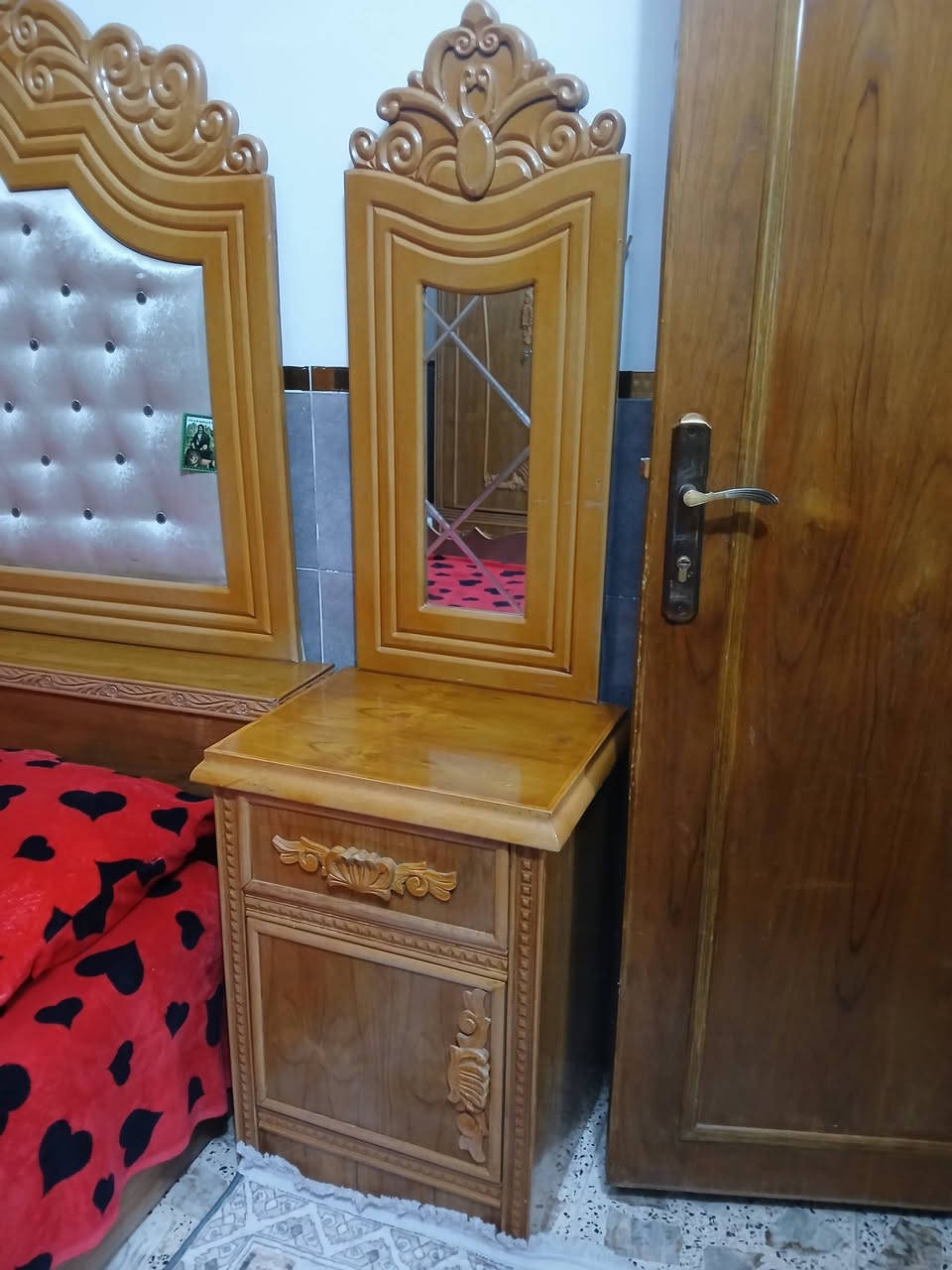 سعر الغرفه مليون بي مجال ***********
