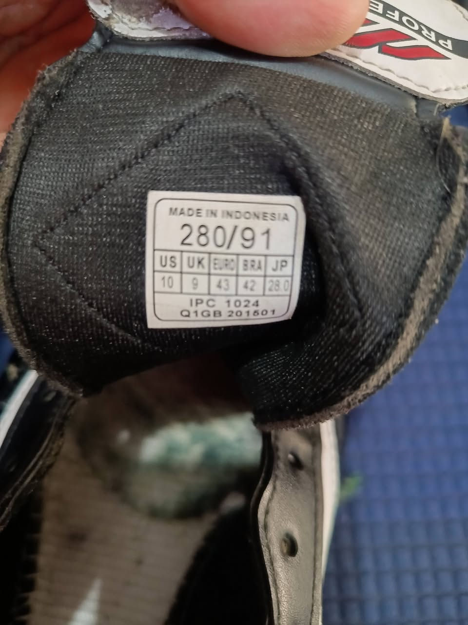 حذاء رياضي تارتان قياس 43 نضيف حيل الارضيه طبية فوم العنوان ساحة عدن وره جوازات ***********
سعر 35 توصيل بس قريب عليه
