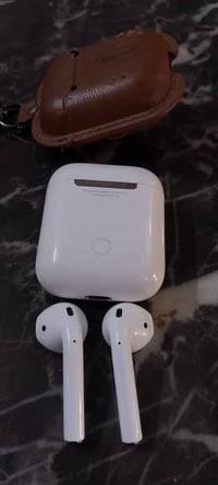 للبيع ايربود الجيل الثاني الاصلي  كلش  نضيفة  المكان حي الجهاد واتساب ...