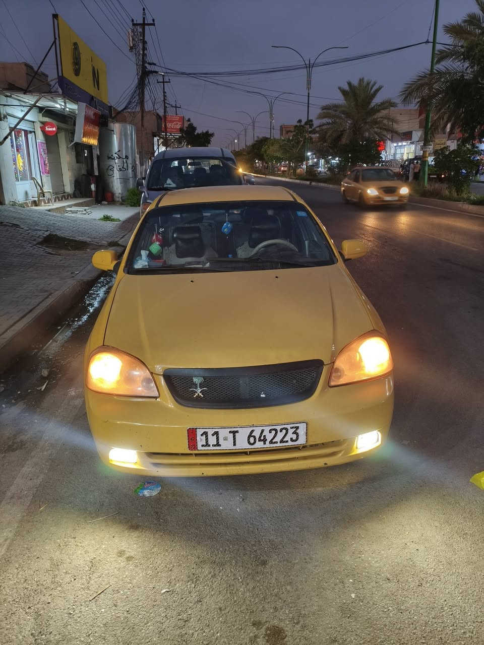 اوبترا موديل ١٢ بيه دفتر بانزين بيه بونيد و باب سائق تبديل مكينه و كير شرط رقم جديد تبريد شغال شرط التحويل و شرط الغرامات السياره مال شغل فلس ماتصرف عليه ب ٦٤ وإذا اكو خصوصي مراوس هم ترهم ***********

