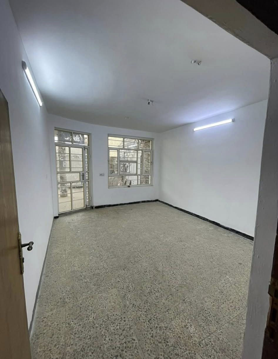 بيت للبيع المساحة150 متر الواجهه7.5  النزال 20
📍موقع ممتاز حي الجهاد الشارقة قرب اسواق الحسنين 
 
🔴 غرف نوم عدد4

🔵صاله 

🔴مطبخ

🔵صحيات 3

💸السعر 370 وبي مجال بسيط

الاستفسار واتساب ***********
