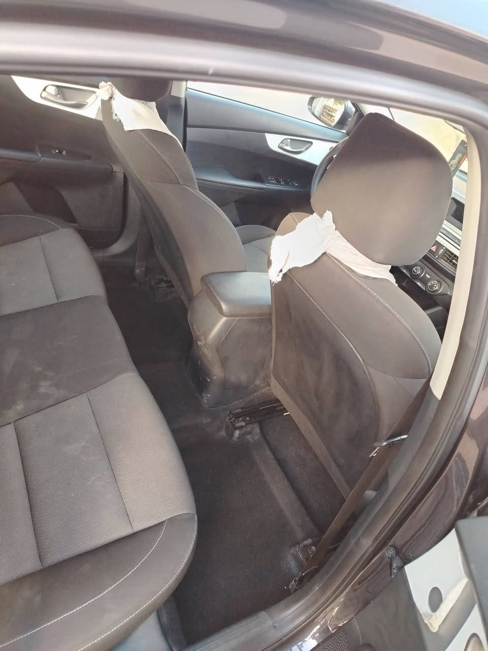 سيراتو موديل 23 خليجي مكفول كفاله عامه ماعده هذني الشخوط البسيطه موضحه بل صوره كشنات مخمل عساس مسجل بلادي مكينه الف 1600 كير مكينه صدر مال الشركه مشيه 26 الف حقيقي السعر 160 بيه مجال حك الجيه ***********   *********** الاثير بي وتساب متواجد
