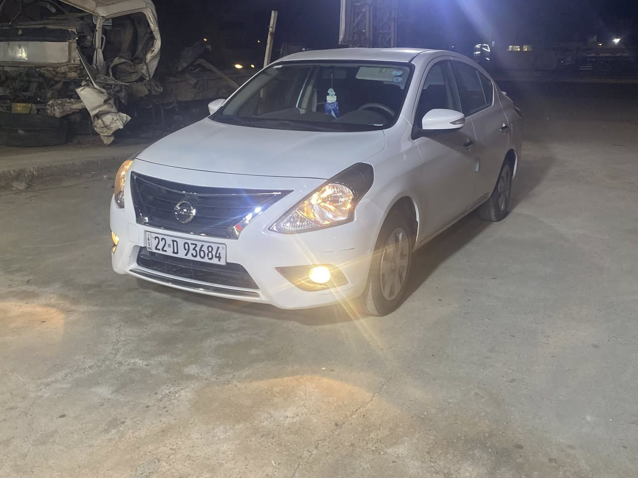 سلام عليكم نيسان سني ٢٤ بيها بارد فقط بالقبق جنطه الحوض مكفول بس قبق جنطه. سياره بسمي بكان سياره بغداد حي جهاد سعر ١١٥ بيها مجال حك جيه هاذه رقمي ***********
