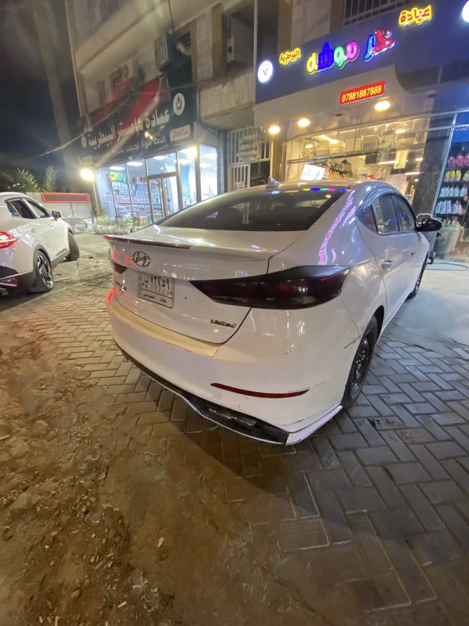 هيونداي ألنترا(أفانتي)2018 وارد خليجي لمتد ما عده الفتحه السياره مكفوله ما عده باب بيه بارد ولبقيه مكفوله من لدعاميه للدعاميه تبريد ثلج صدر ممبدل ع وضع لشركه ممفتوح ابد وجديد ليهسه كير محرك مكفولات سياره جاهزه ميحتاج اي شي الهه باسمي تحويل ثاني يوم بغداد للاستفسار ***********  السعر 129 ورقه وبيها مجال بسيط جدا جدا
