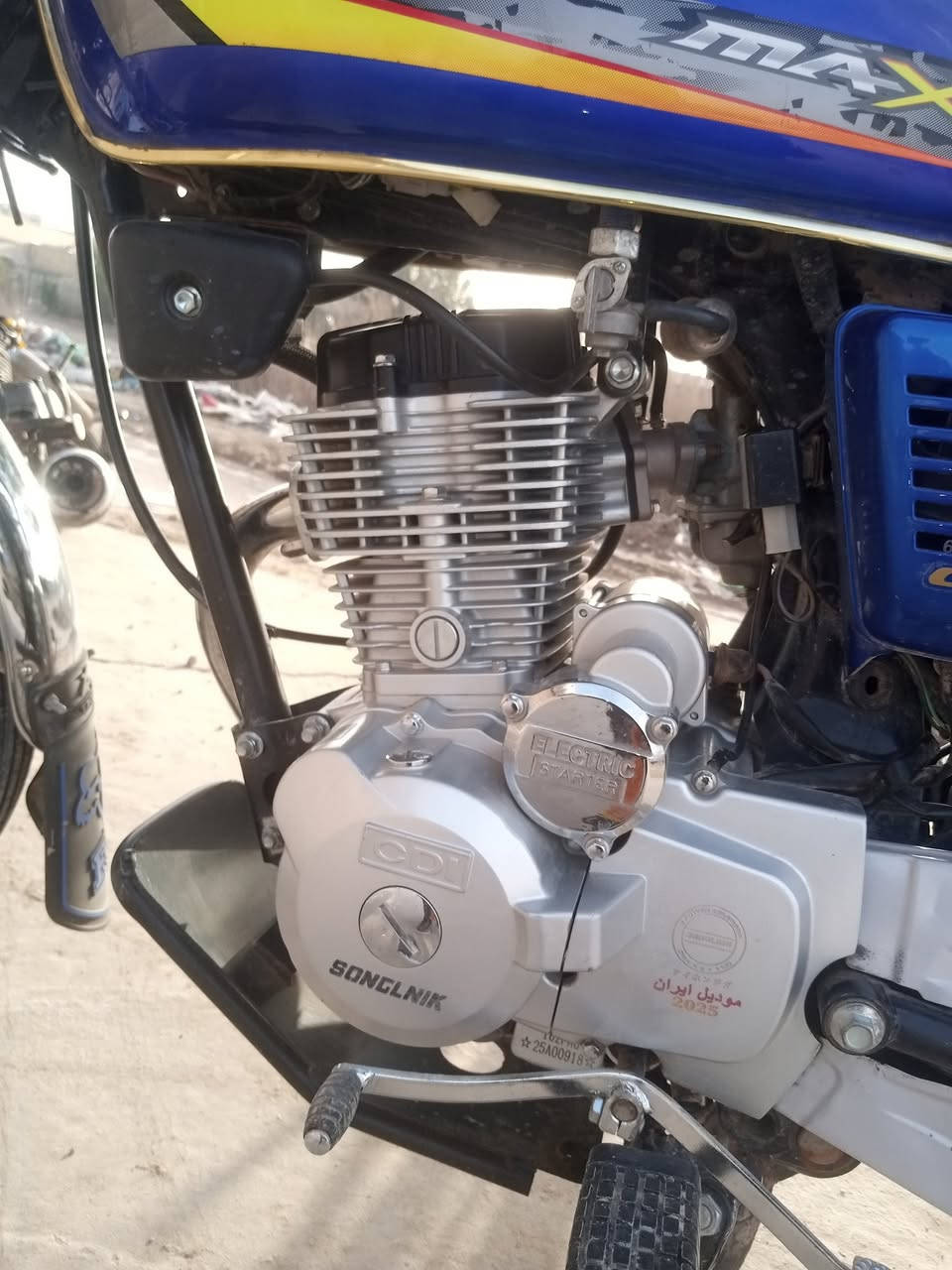 سلام عليكم سيفان 25 البيع دراجه نضيفه علئ ايدي من الوكيل اوراق بصمه بس تربطه الغيه مكاني بابل القاسم الدراجه احله من الصوره السعر 800 
***********
