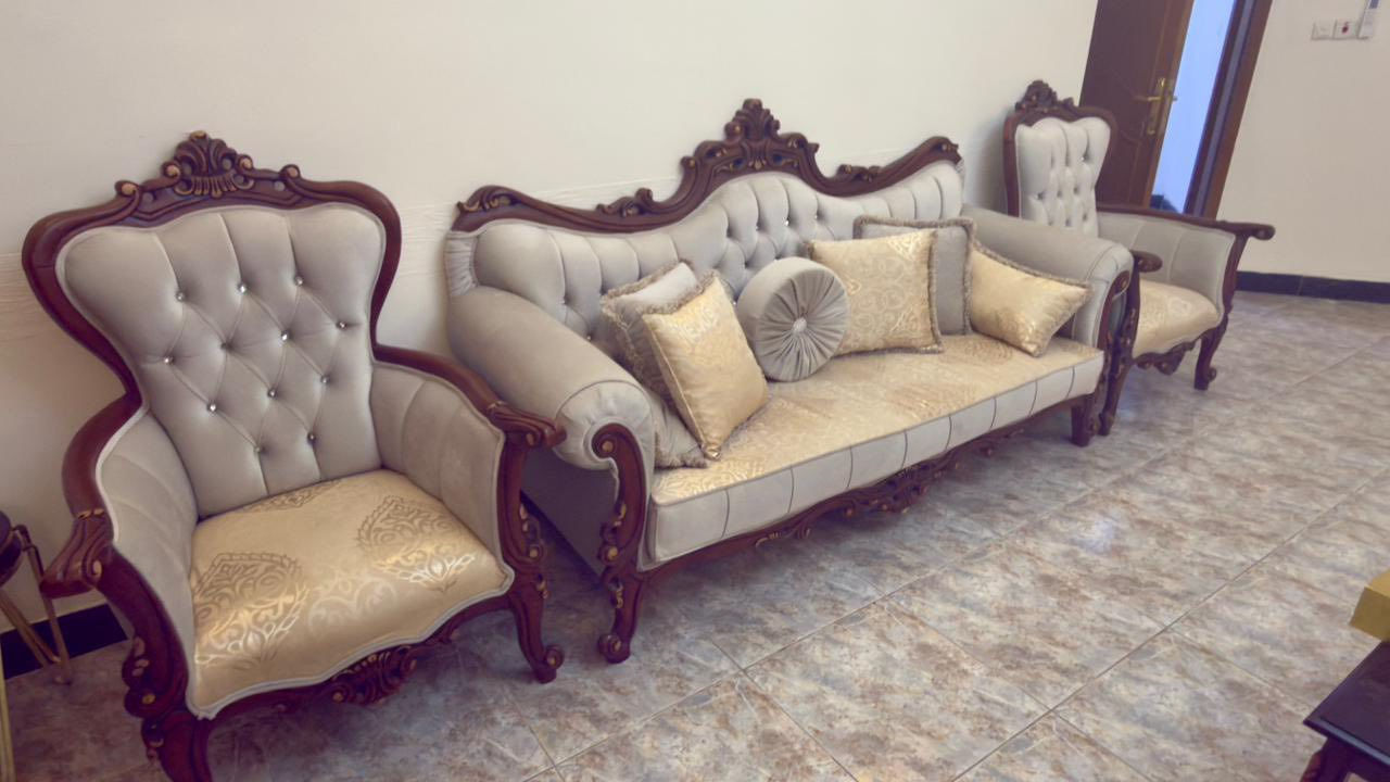 السلام عليكم
للبيع تخم قنفات اخو الجديد 

١٠ مقاعد و ويا ٢ مقعدين اضافي مع طبلة وسطية

جديد جدا مستخدم فقط شهرين 

السعر مليون و ١٥٠ الف  مكاني بغدادالمنصور هاتف 0771282070


**إذا كنت صاحب هذا الإعلان وتريد حذفه لأي سبب، رجاءا أرسل رسالة إلى الدعم الفني**