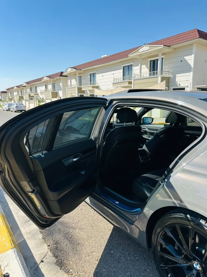 سلام عليكم
Bmw 740i M package 
موديل 2022 
 مواسفات فوول الخير
ماشيية 70 الف مايل
 حجم محرك v6 3.0 لتير توين باور توربو 
باب طويل لارج 
لون سمنتي 
سيارة رقم اربيل تحويل غرامات بشرت 
سيارة وارد امريكي داخلة كلين كاتي دهوك 
سيارة بدون صبخ بدون تبديل  
باب سكن بي شويية PDR
سعر 465 مجال 
***********
مكان سيارة كركوك
